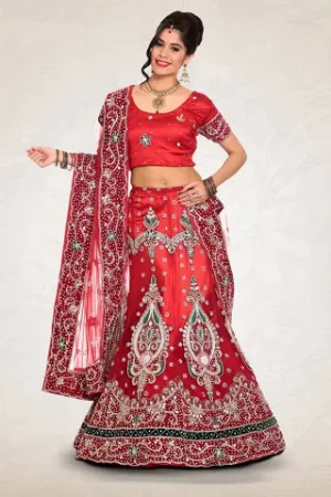 https://radhedesigner.com/images/thumbs/000/0007975_pakistani-lehenga-choli-bollywood-indian-bridal-wedding_450.webp