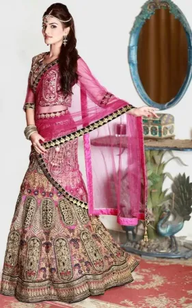 https://radhedesigner.com/images/thumbs/000/0008044_pakistani-wedding-party-wear-designer-lehengaindian-br_450.webp