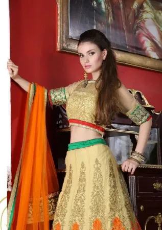 https://radhedesigner.com/images/thumbs/000/0008197_party-wear-lehenga-online-shoppingvelvet-lehenga-ukcha_450.webp