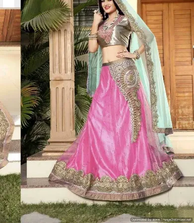 https://radhedesigner.com/images/thumbs/000/0008353_raw-silk-lehenga-online-indiachaniya-cholicholileheng_450.webp