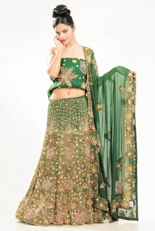 https://radhedesigner.com/images/thumbs/000/0008812_velvet-lehenga-choli-designghagra-choli-dancechaniya-c_450.webp