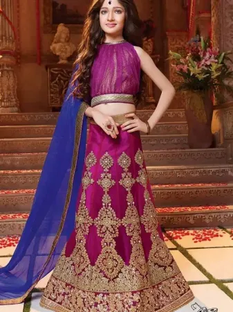 https://radhedesigner.com/images/thumbs/000/0008822_velvet-lehenga-choli-onlineghagra-choli-jaipurchaniya_450.webp