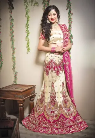 https://radhedesigner.com/images/thumbs/000/0008847_velvet-lehenga-imagesghagra-choli-blouse-designs-catal_450.webp