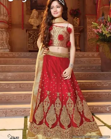 https://radhedesigner.com/images/thumbs/000/0008913_voguemart-bollywood-latest-designer-wedding-party-wear_450.webp