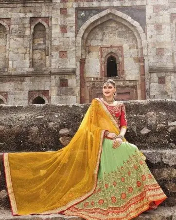 https://radhedesigner.com/images/thumbs/000/0009154_yellow-silk-lehengachaniya-cholicholilehengabelly-da_450.webp