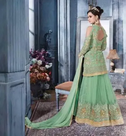 https://radhedesigner.com/images/thumbs/001/0010395_dark-green-evening-gowns-long-sleeves-off-shoulder-laq_450.webp