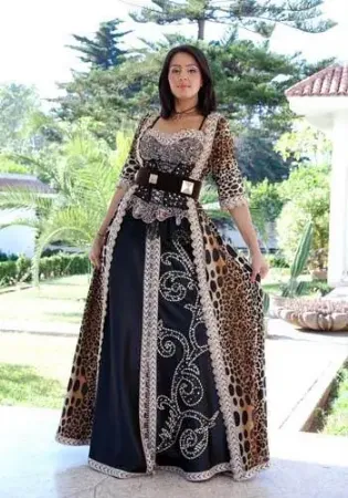 https://radhedesigner.com/images/thumbs/001/0017030_abaya-n-jilbabkhaleej-jobsabayajilbabkaftan-dress_450.webp