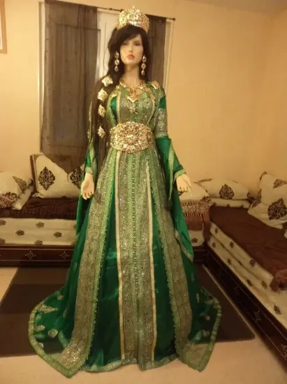 Picture of arabic dress for girl,bridal dress by zaheer abbas,abay