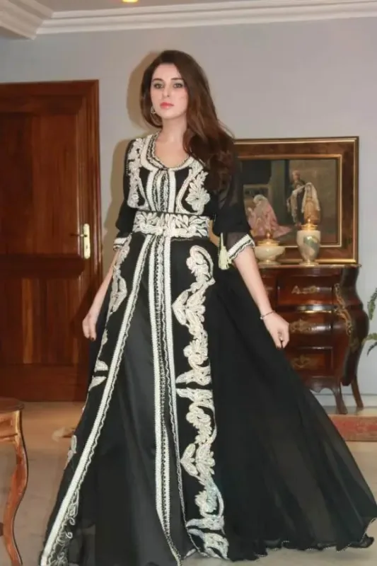 Picture of White Georgette Jilbab Dress with Bridesmaid Party Wear for Women Boutique Style