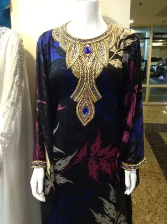 https://radhedesigner.com/images/thumbs/001/0019872_clothes-shop-grafton-streetabayajilbabkaftan-dress_450.webp