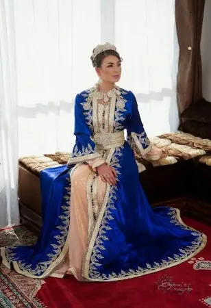 https://radhedesigner.com/images/thumbs/002/0020965_evening-dress-collection-arabic-kaftans-farashaabaya_450.webp