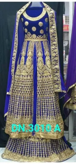 Picture of how to drape a bridal lehenga dupatta,lehenga choli for