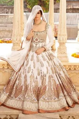 Picture of wedding designer indian bollywood bridal lehenga lengh,