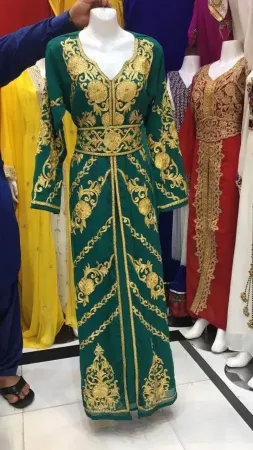 https://radhedesigner.com/images/thumbs/002/0025242_thobe-and-bishtbridal-n-party-wearabayajilbabkaftan_450.webp