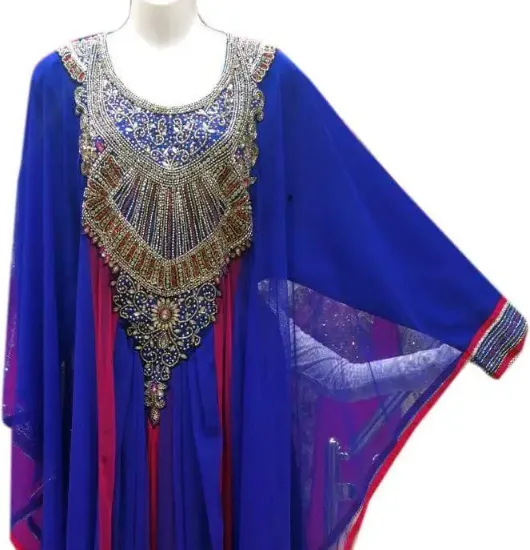 Picture of traditional algerian women's dress,abaya,jilbab,kaftan,