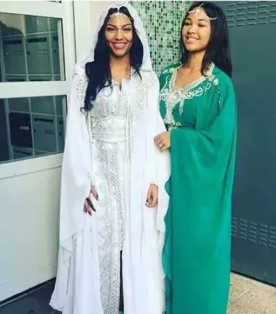 https://radhedesigner.com/images/thumbs/002/0026338_clothes-shop-moroccan-style-outfit-deliveryabayajilba_450.webp