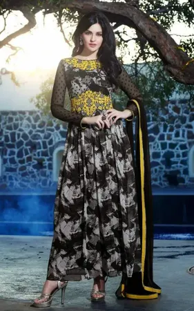 https://radhedesigner.com/images/thumbs/003/0030835_dress-chiffon-embroideredneck-long-glamour-maxi-party-p_450.webp