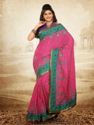 Picture of green designer saree with blouse zig zag printed women,